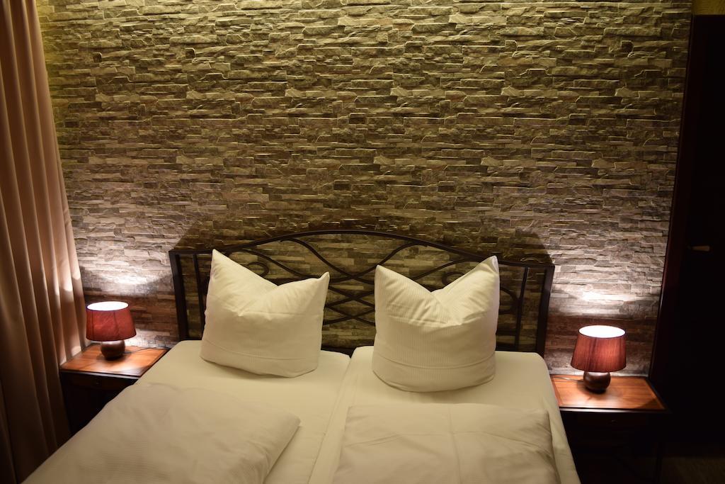 Hotel Arte Vida Ohg Шпремберґ Номер фото